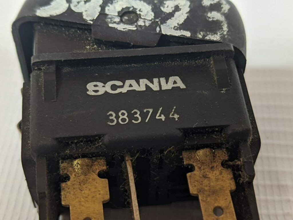 клавиша б/у - 3